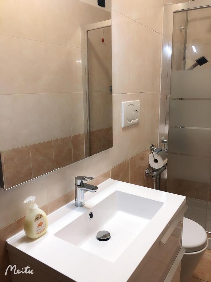Romafullhouse Guesthouse Экстерьер фото